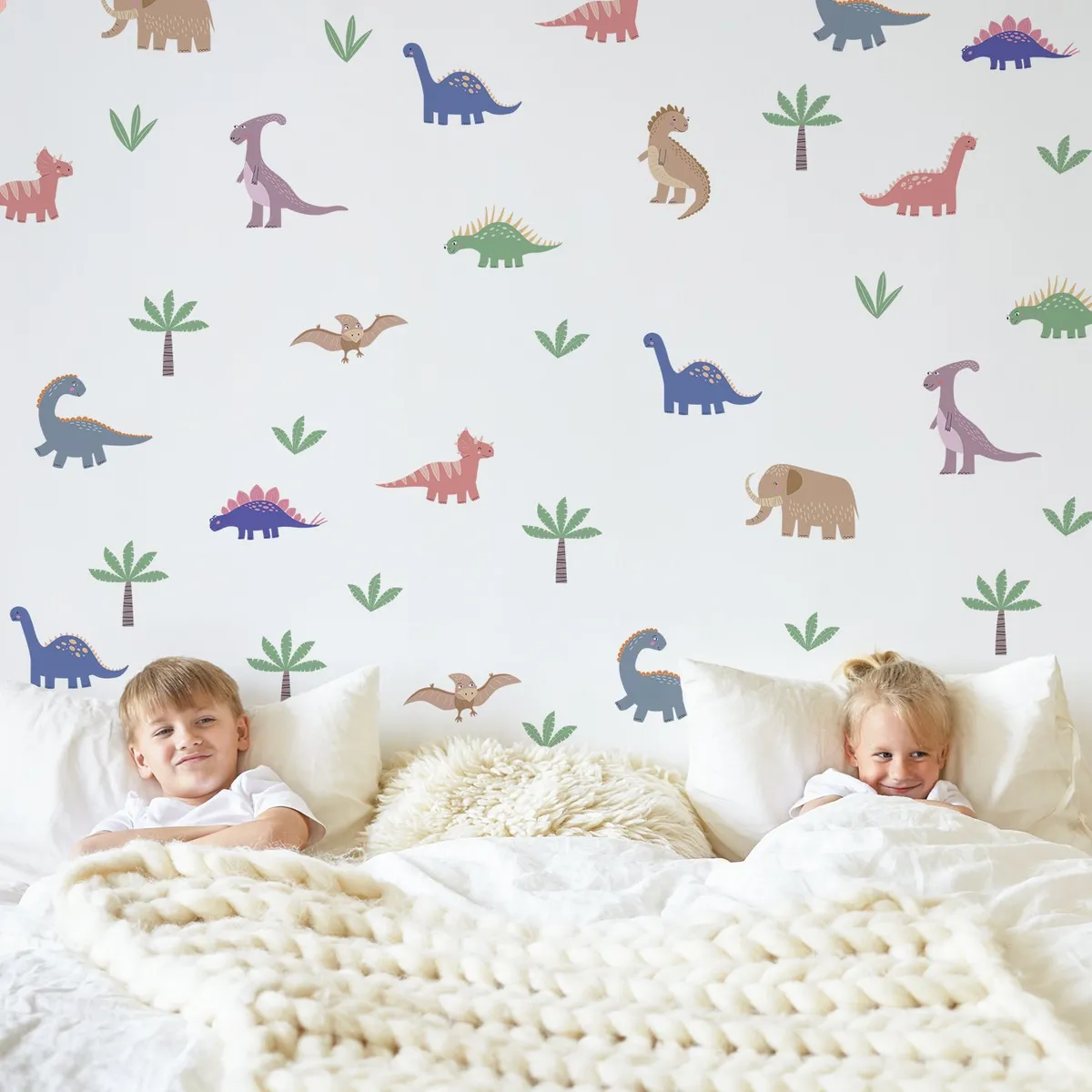 Dinosaury nálepky na stenu. Hnedé dinosaury – Hravé nálepky na stenu pre deti