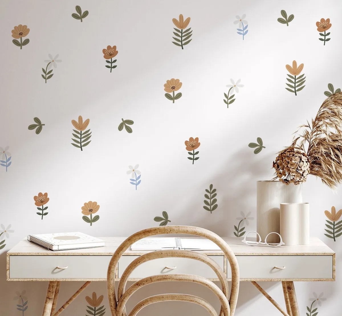 Kvetinové nálepky na stenu. Abstraktné kvetinové – Kvetinové nálepky na stenu do interiéru