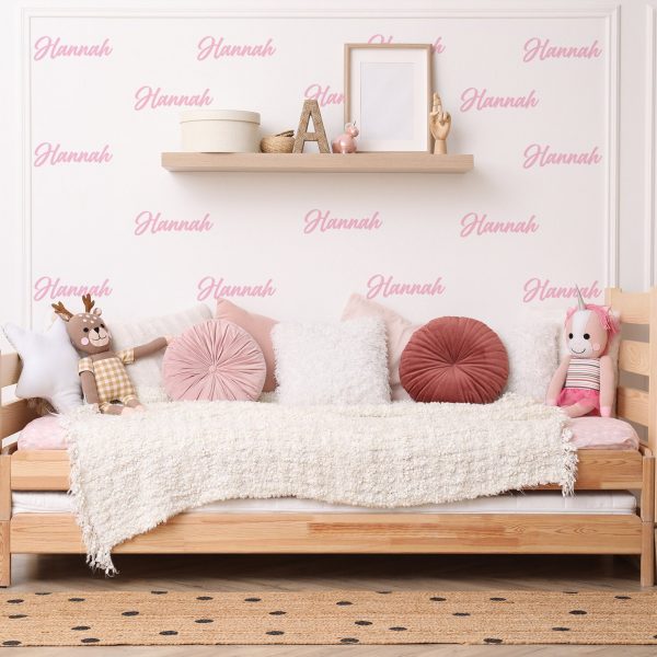 Nálepky na stenu s vlastnými menami. Vlastný nástenný dekor – Samolepiace dekorácie na stenu 2 Objednajte tlač online – rýchlo a bez starostí. Doručenie po celom Slovensku. Letáky, vizitky, bannery, billboardy a viac. - Štýlové samolepiace nálepky na stenu – jednoduchá aplikácia, kvalitná tlač a dlhá životnosť.