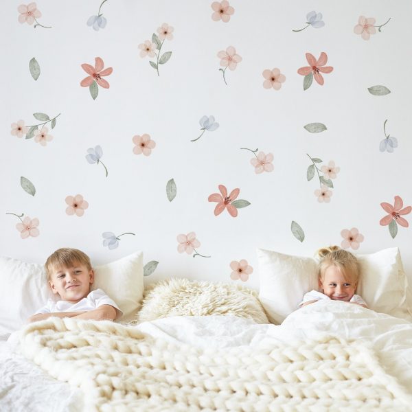 Kvetinové nálepky na stenu. Pastelové kvety (18) – Kvetinové nálepky na stenu do interiéru 1 Objednajte tlač online – rýchlo a bez starostí. Doručenie po celom Slovensku. Letáky, vizitky, bannery, billboardy a viac. - Elegantné kvetinové nálepky pre útulný domov. Kvalitná tlač, jednoduchá aplikácia.