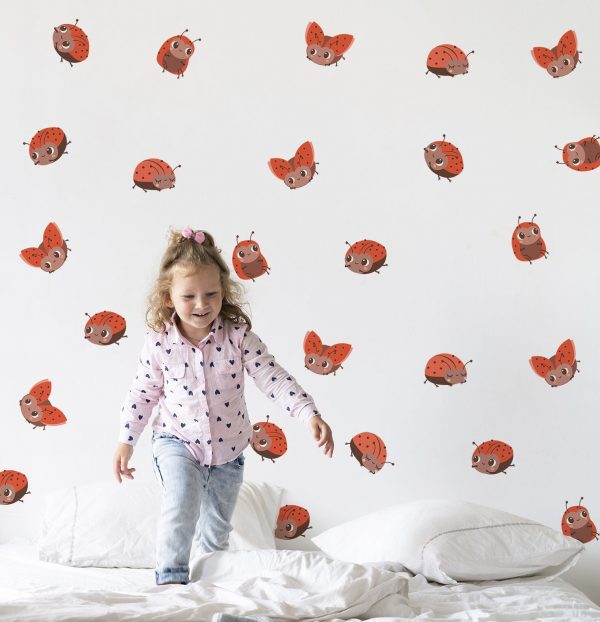 Berušky nálepky na stenu. Detská izba (3) – Samolepiace dekorácie na stenu 1 Objednajte tlač online – rýchlo a bez starostí. Doručenie po celom Slovensku. Letáky, vizitky, bannery, billboardy a viac. - Štýlové samolepiace nálepky na stenu – jednoduchá aplikácia, kvalitná tlač a dlhá životnosť.